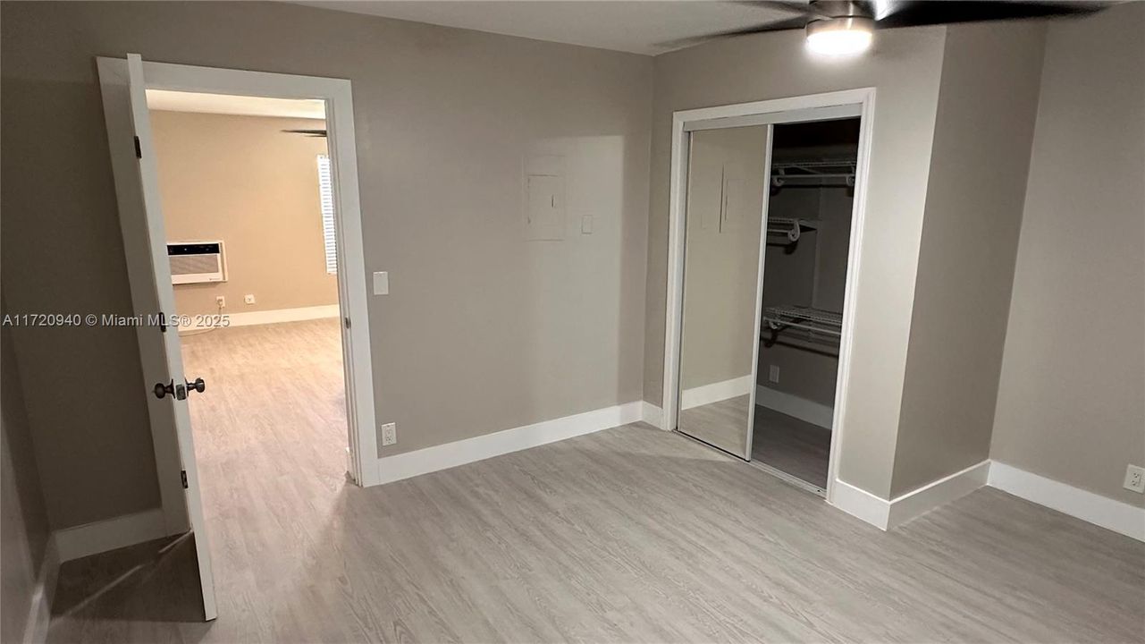 For Rent: $1,700 (1 beds, 1 baths, 2847 Square Feet)