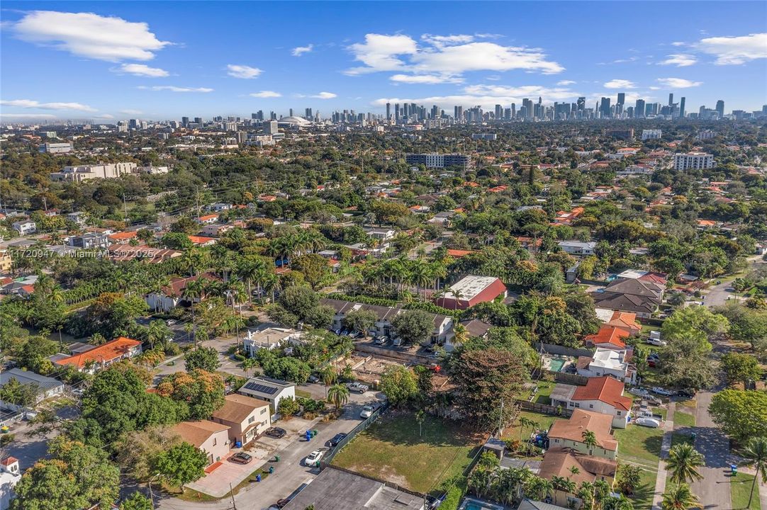 For Sale: $895,000 (3 beds, 2 baths, 1612 Square Feet)