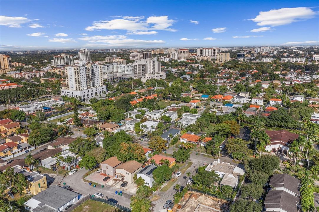 For Sale: $895,000 (3 beds, 2 baths, 1612 Square Feet)