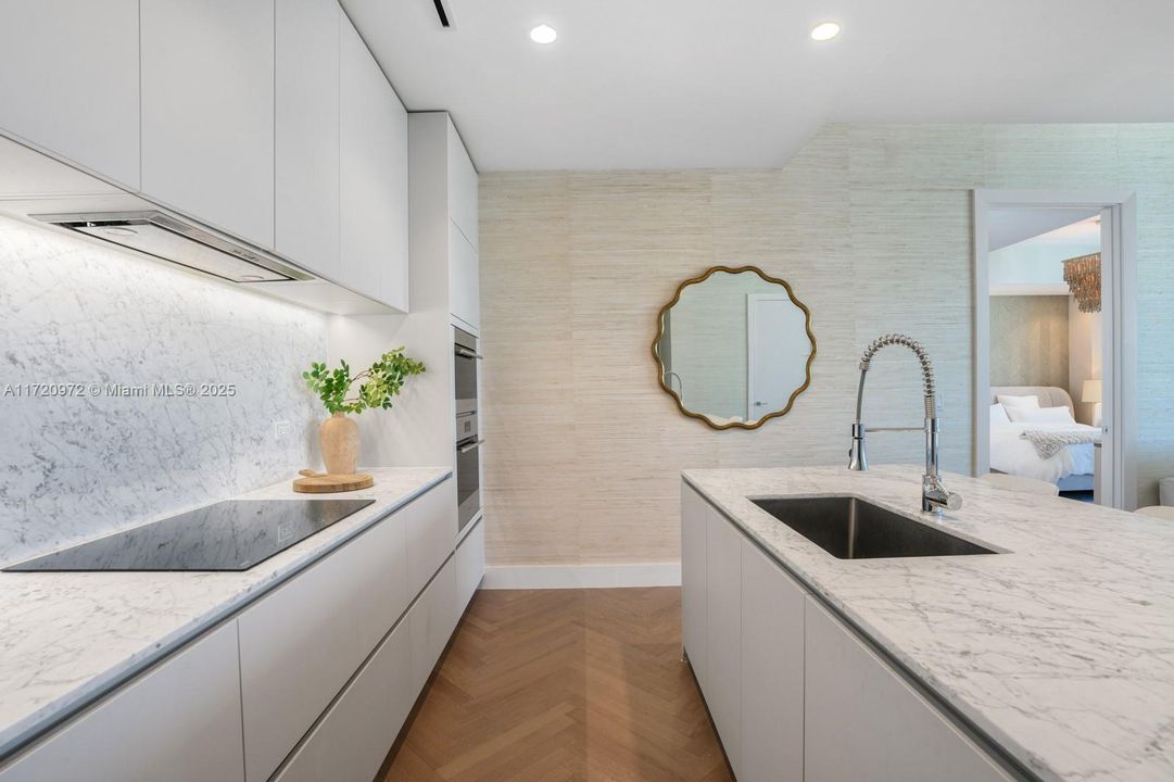 Recently Sold: $3,349,000 (2 beds, 2 baths, 1245 Square Feet)
