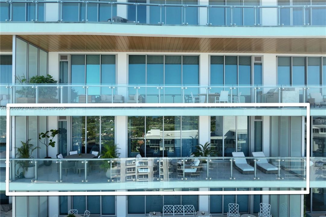 Recently Sold: $3,349,000 (2 beds, 2 baths, 1245 Square Feet)