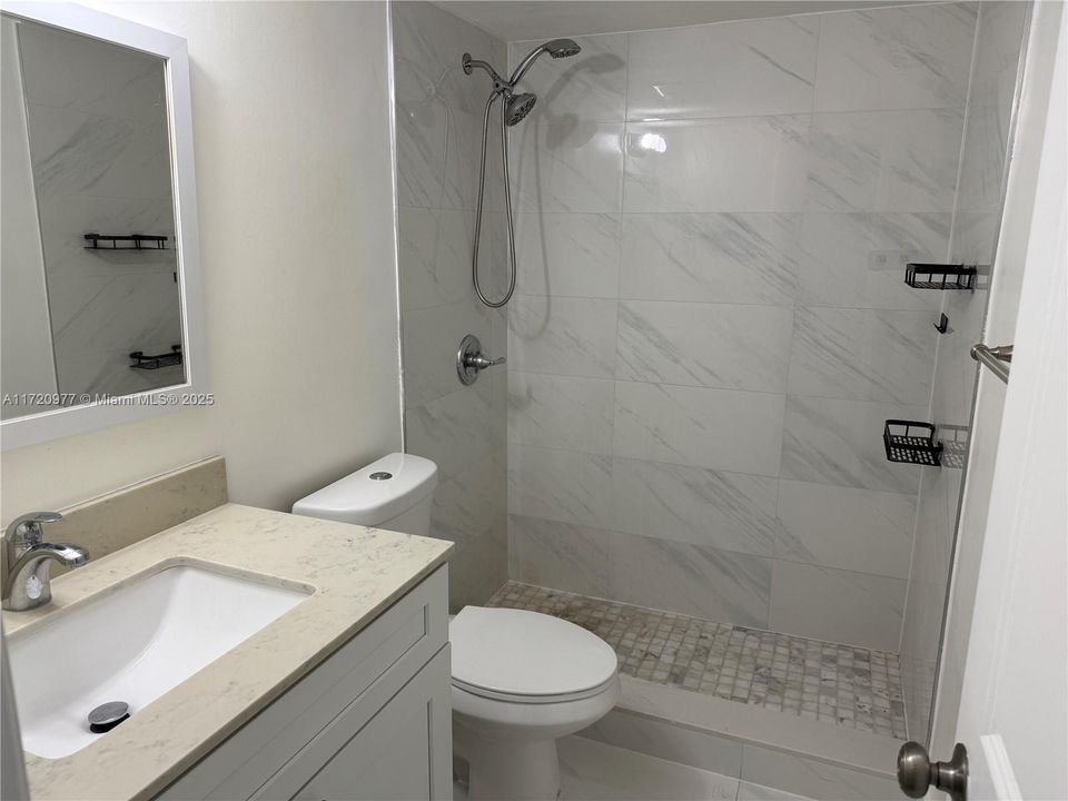 For Rent: $2,500 (2 beds, 2 baths, 956 Square Feet)