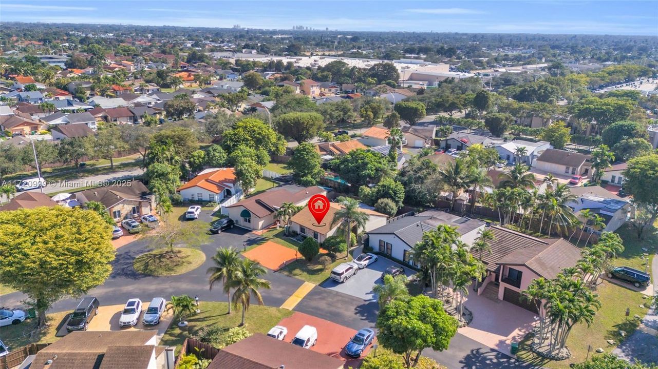 For Sale: $649,000 (3 beds, 2 baths, 1253 Square Feet)