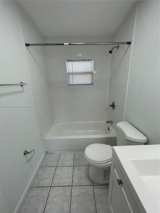 For Rent: $2,560 (4 beds, 2 baths, 1239 Square Feet)