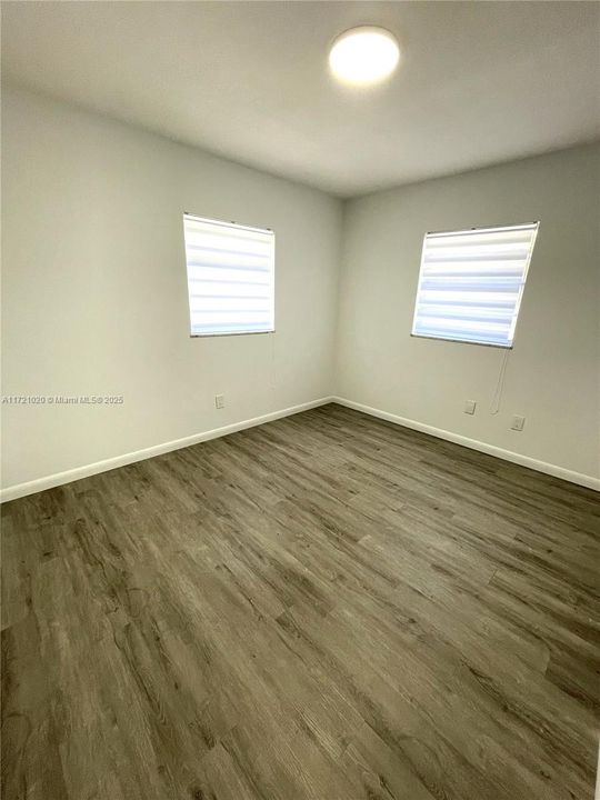 For Rent: $2,560 (4 beds, 2 baths, 1239 Square Feet)