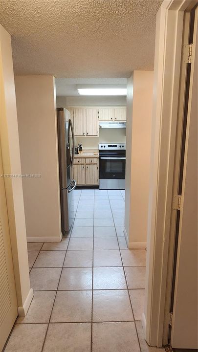 For Rent: $2,050 (2 beds, 2 baths, 919 Square Feet)