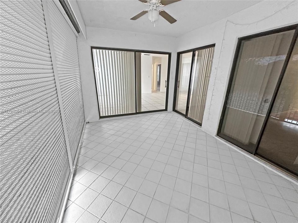 Recently Rented: $2,400 (3 beds, 2 baths, 1093 Square Feet)