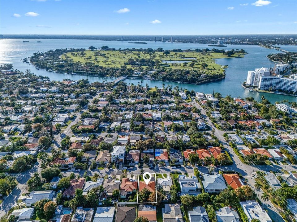 For Sale: $1,399,000 (2 beds, 2 baths, 1600 Square Feet)