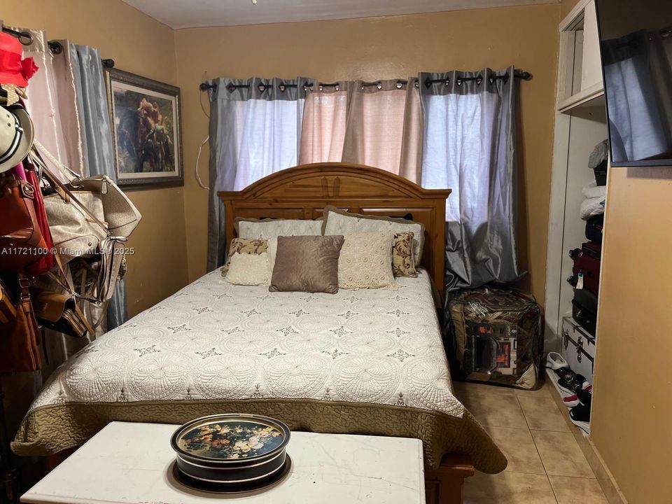 Active With Contract: $650,000 (4 beds, 2 baths, 2339 Square Feet)