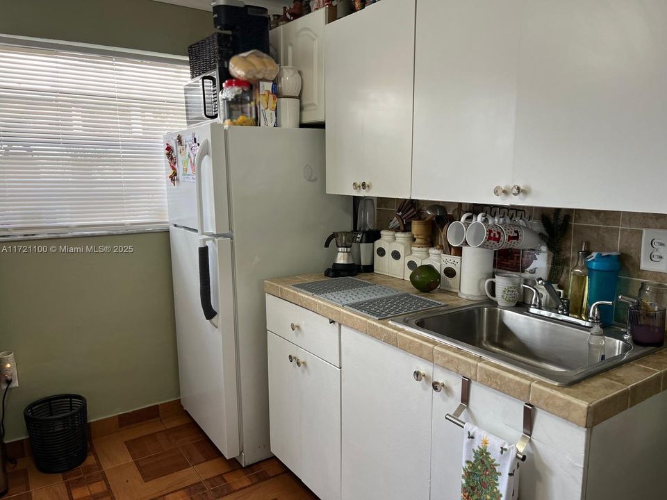 Active With Contract: $650,000 (4 beds, 2 baths, 2339 Square Feet)