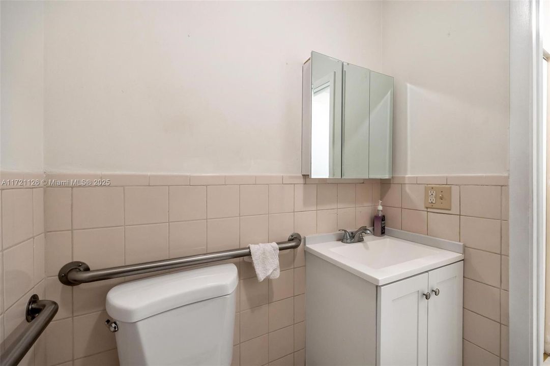 131 Unit 1 Bathroom