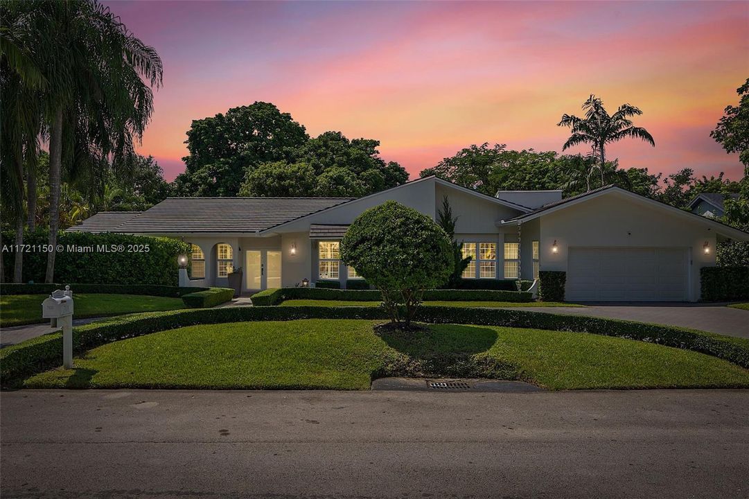 For Sale: $1,599,000 (4 beds, 3 baths, 3027 Square Feet)