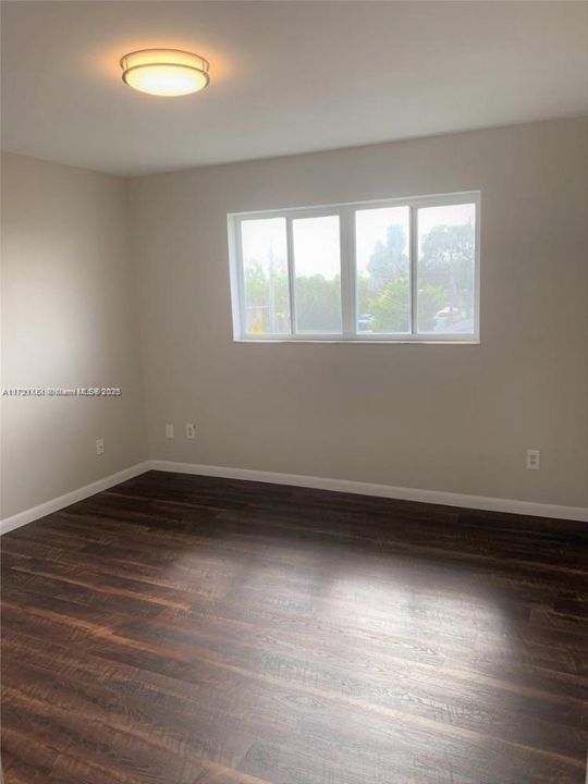 For Rent: $3,400 (3 beds, 2 baths, 1600 Square Feet)