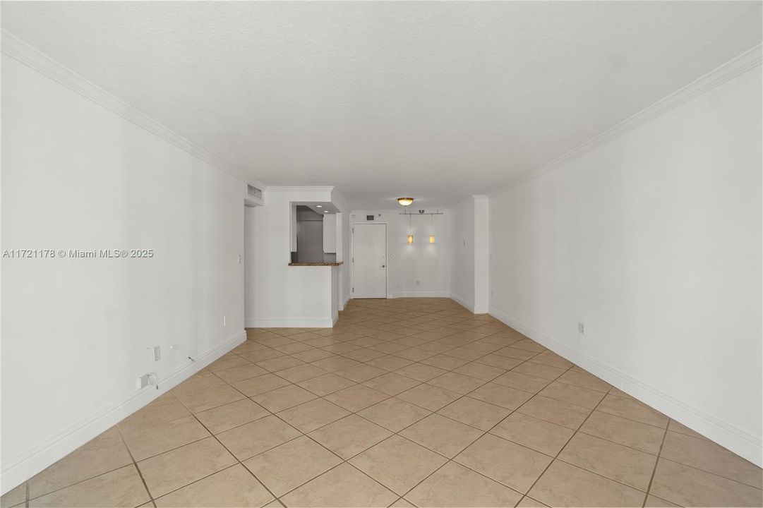 For Rent: $3,500 (2 beds, 2 baths, 1138 Square Feet)