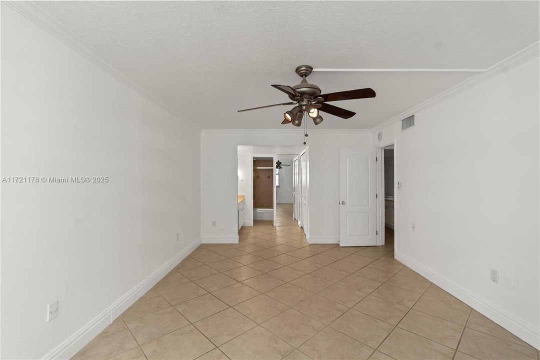 For Rent: $3,500 (2 beds, 2 baths, 1138 Square Feet)