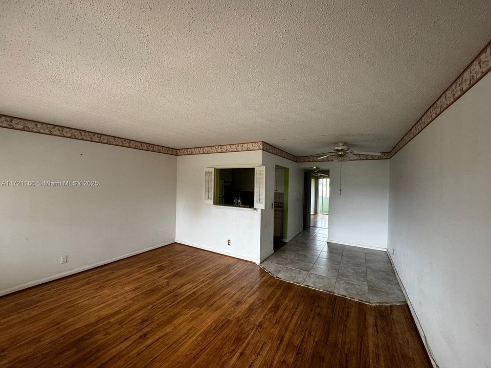 Недавно продано: $49,000 (1 спален, 1 ванн, 585 Квадратных фут)