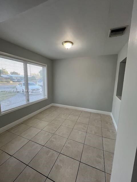 For Rent: $3,000 (3 beds, 2 baths, 1562 Square Feet)