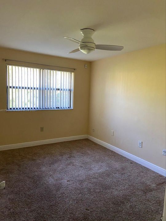 For Rent: $2,100 (2 beds, 1 baths, 848 Square Feet)