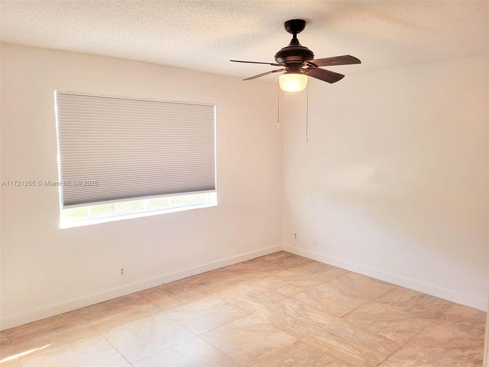 For Rent: $2,250 (2 beds, 2 baths, 985 Square Feet)