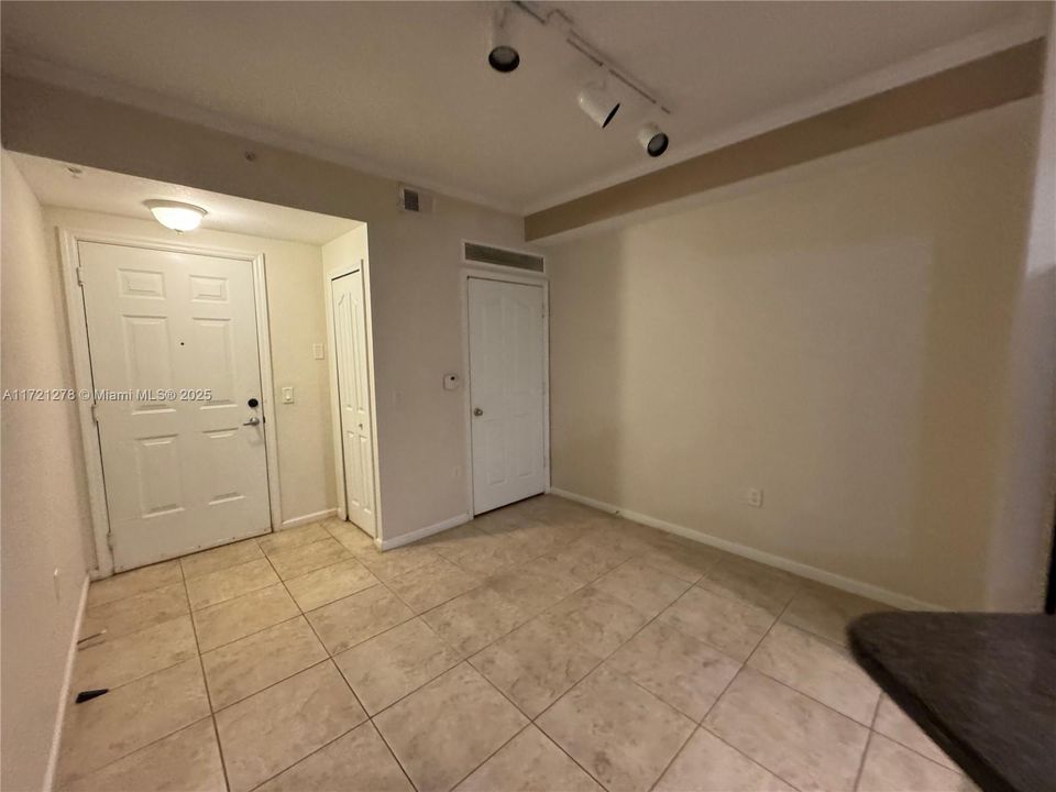 Recientemente alquilado: $2,600 (3 camas, 2 baños, 0 Pies cuadrados)