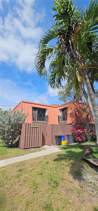 For Rent: $2,550 (2 beds, 2 baths, 1184 Square Feet)