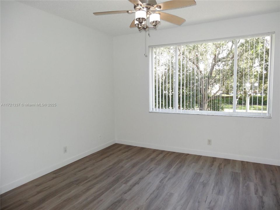 Recently Rented: $2,300 (2 beds, 2 baths, 1110 Square Feet)