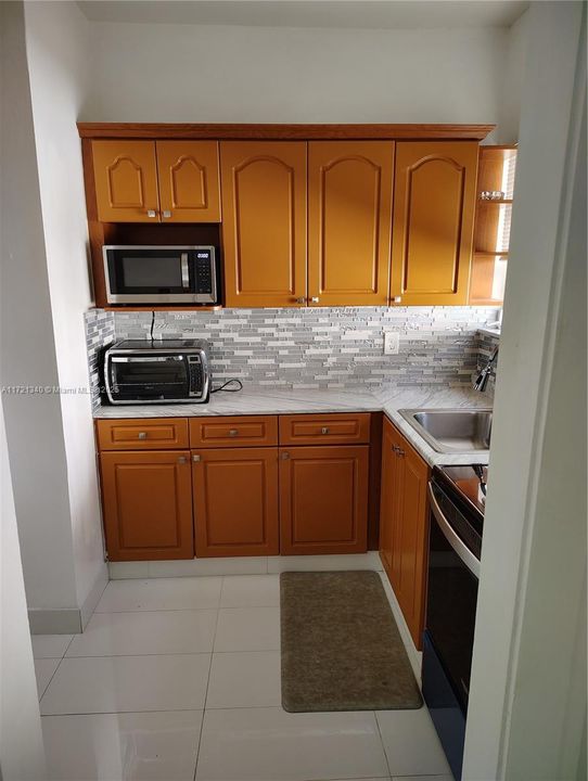 For Rent: $4,400 (3 beds, 2 baths, 1322 Square Feet)