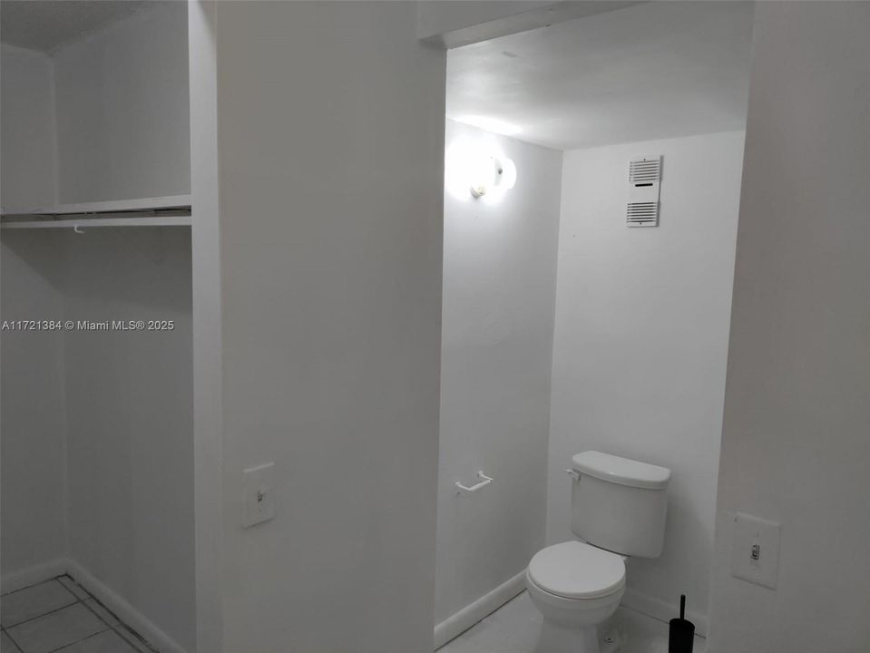 For Rent: $1,850 (2 beds, 1 baths, 1075 Square Feet)