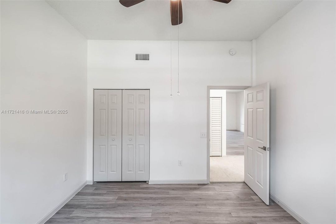 For Rent: $2,525 (2 beds, 2 baths, 1125 Square Feet)