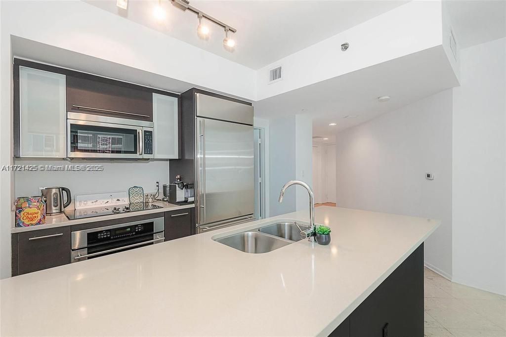 For Sale: $1,564 (2 beds, 2 baths, 1200 Square Feet)