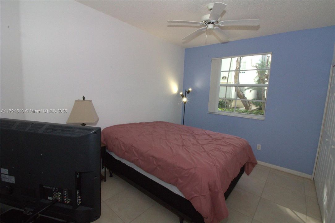 For Rent: $3,000 (2 beds, 1 baths, 1024 Square Feet)