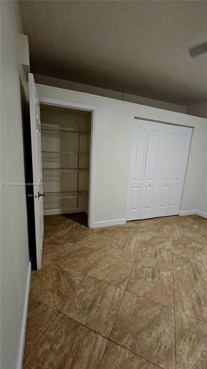 For Rent: $3,000 (2 beds, 2 baths, 988 Square Feet)