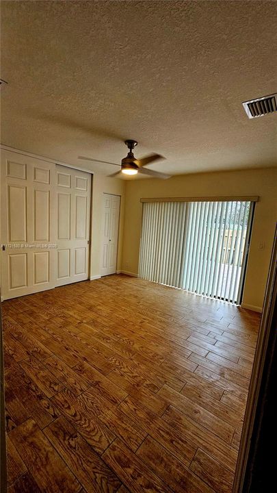 For Rent: $3,000 (2 beds, 2 baths, 988 Square Feet)