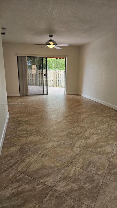 For Rent: $3,000 (2 beds, 2 baths, 988 Square Feet)