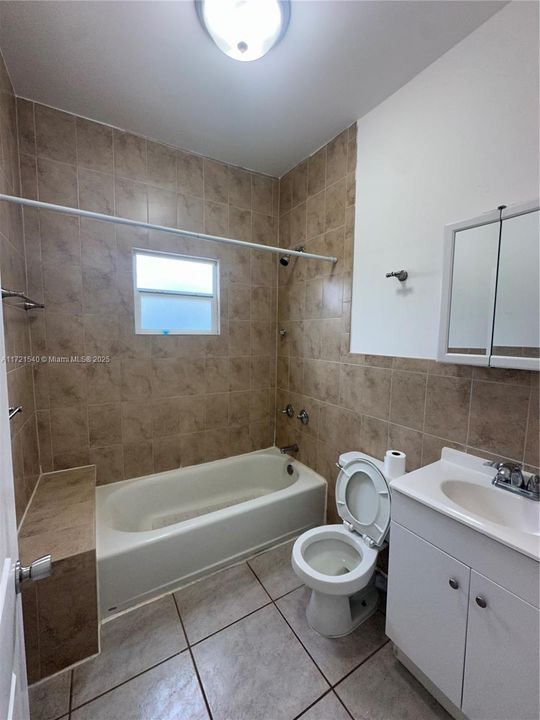 For Rent: $3,500 (3 beds, 2 baths, 1272 Square Feet)