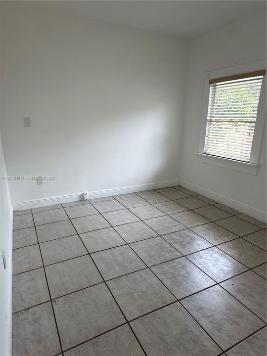 For Rent: $3,500 (3 beds, 2 baths, 1272 Square Feet)