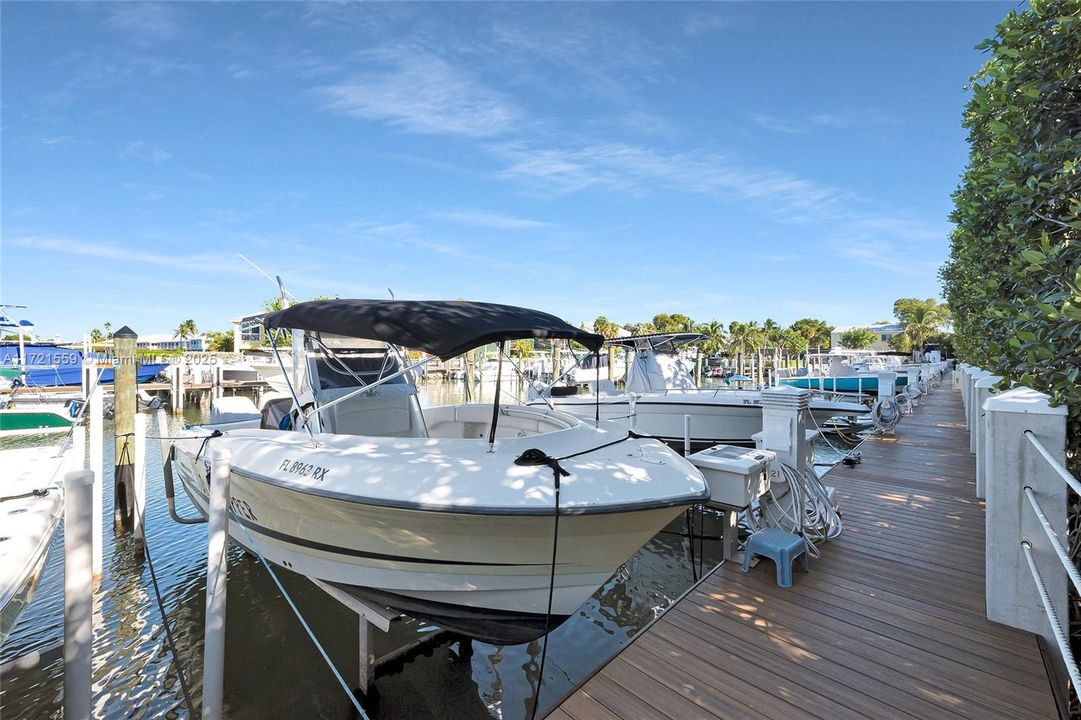 待售: $899,900 (2 贝兹, 2 浴室, 1029 平方英尺)