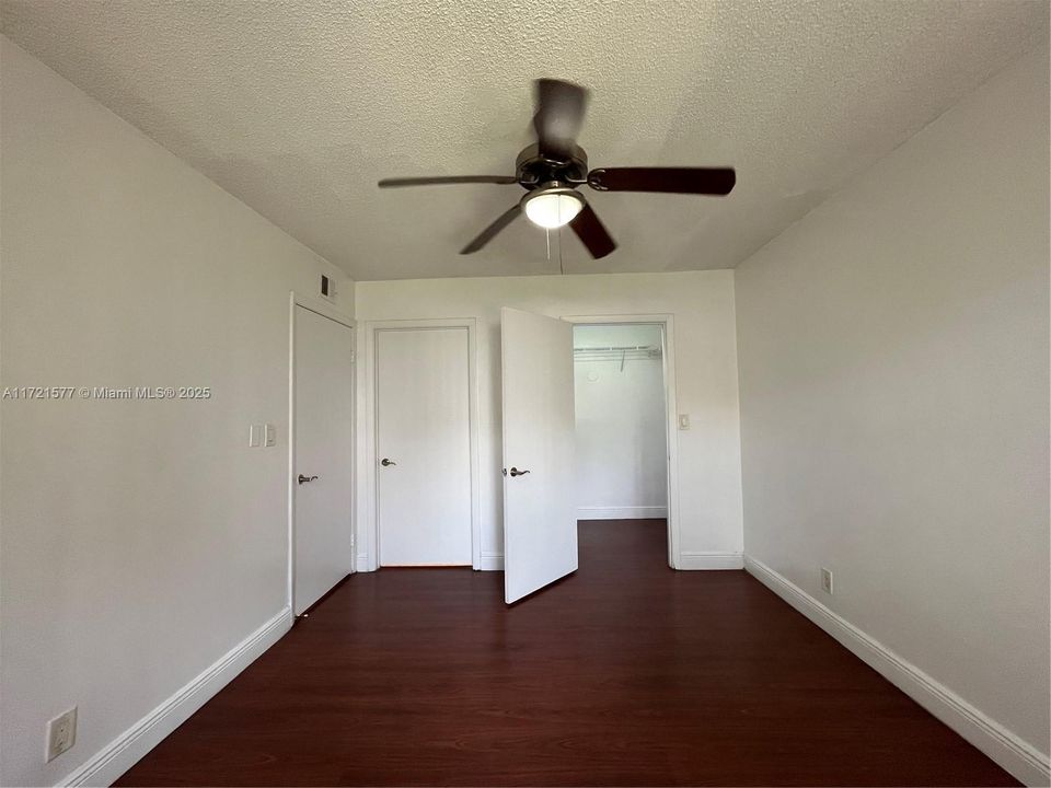 For Rent: $1,700 (1 beds, 1 baths, 695 Square Feet)