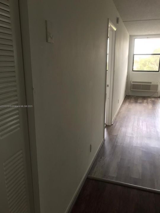 На продажу: $144,500 (1 спален, 1 ванн, 619 Квадратных фут)