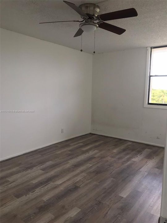 На продажу: $144,500 (1 спален, 1 ванн, 619 Квадратных фут)
