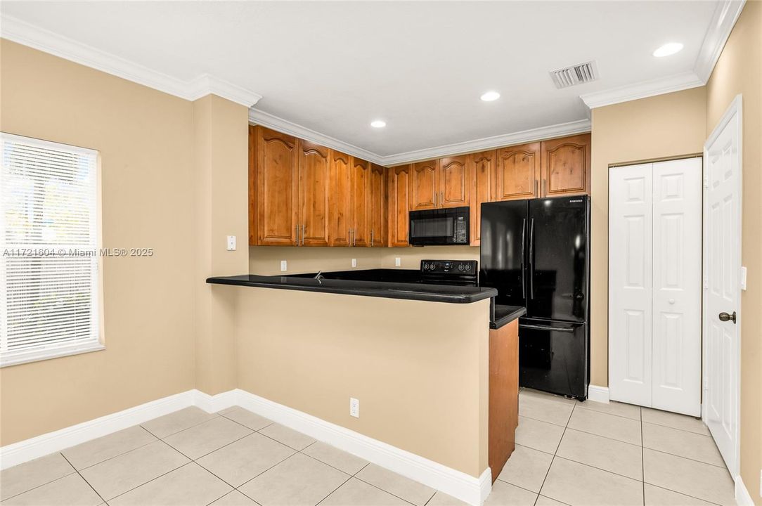 For Sale: $399,000 (3 beds, 2 baths, 1426 Square Feet)