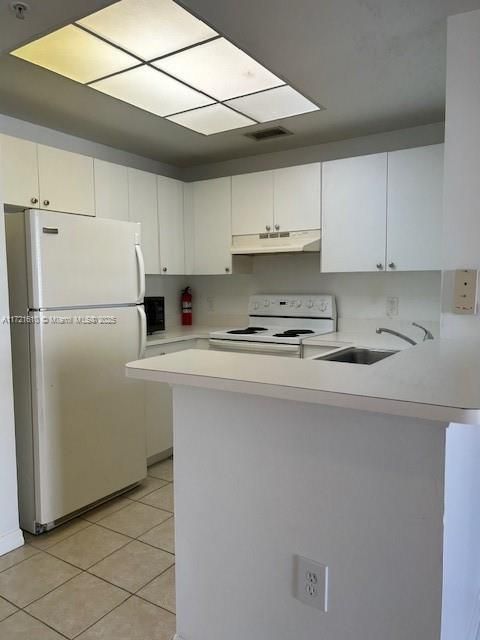 For Rent: $2,100 (1 beds, 1 baths, 878 Square Feet)