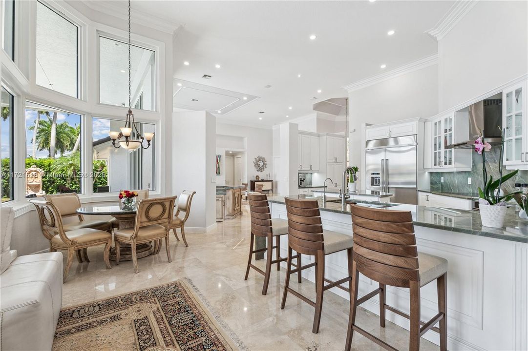 最近租的: $13,500 (6 贝兹, 5 浴室, 4979 平方英尺)