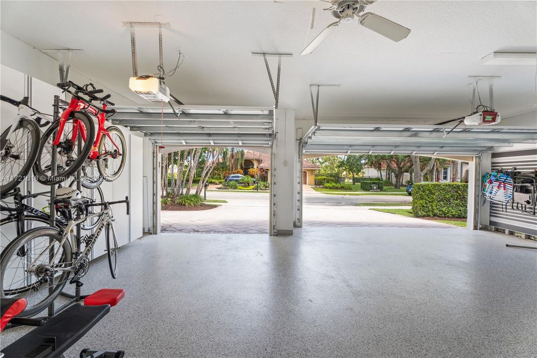 最近租的: $13,500 (6 贝兹, 5 浴室, 4979 平方英尺)