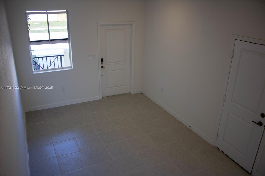 For Rent: $2,700 (3 beds, 2 baths, 0 Square Feet)