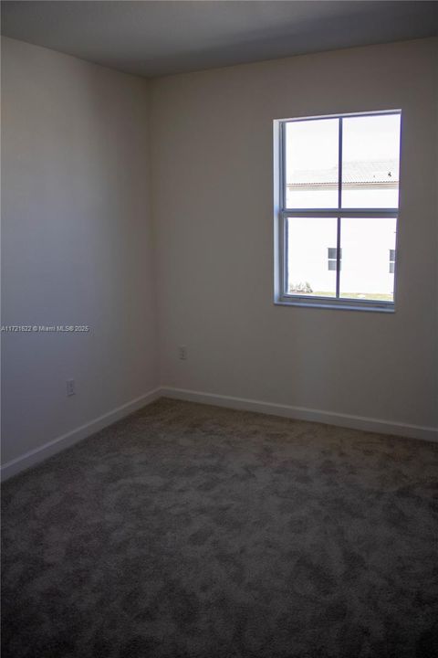 For Rent: $2,700 (3 beds, 2 baths, 0 Square Feet)