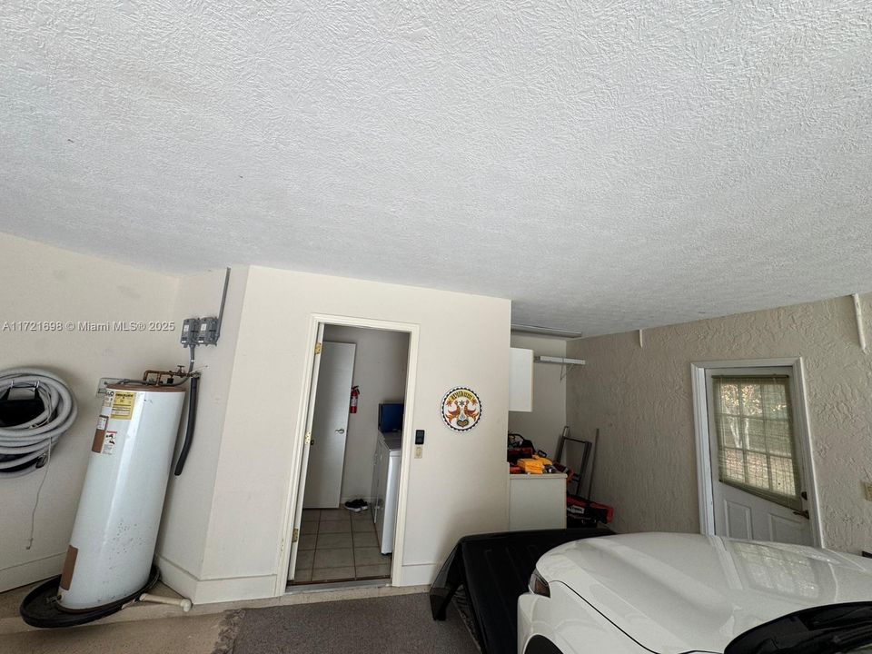 Recently Rented: $2,150 (3 beds, 2 baths, 2073 Square Feet)