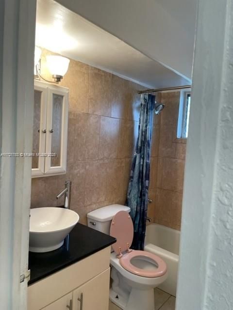 En Venta: $200,000 (0 camas, 1 baños, 392 Pies cuadrados)