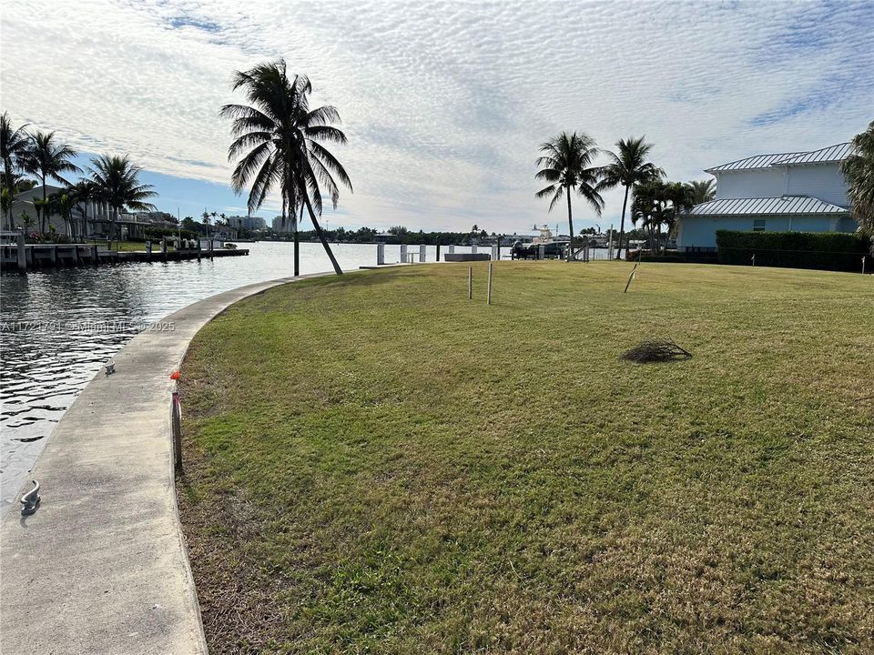 Recently Sold: $8,250,000 (4 beds, 4 baths, 4111 Square Feet)