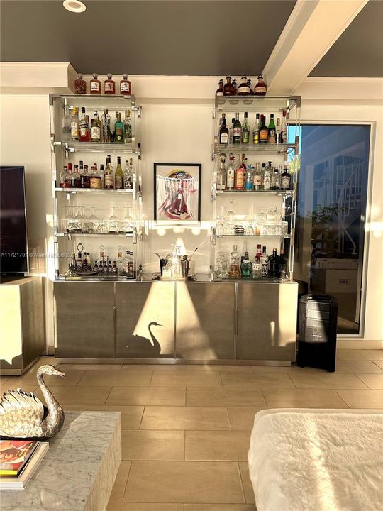 Recently Sold: $8,250,000 (4 beds, 4 baths, 4111 Square Feet)